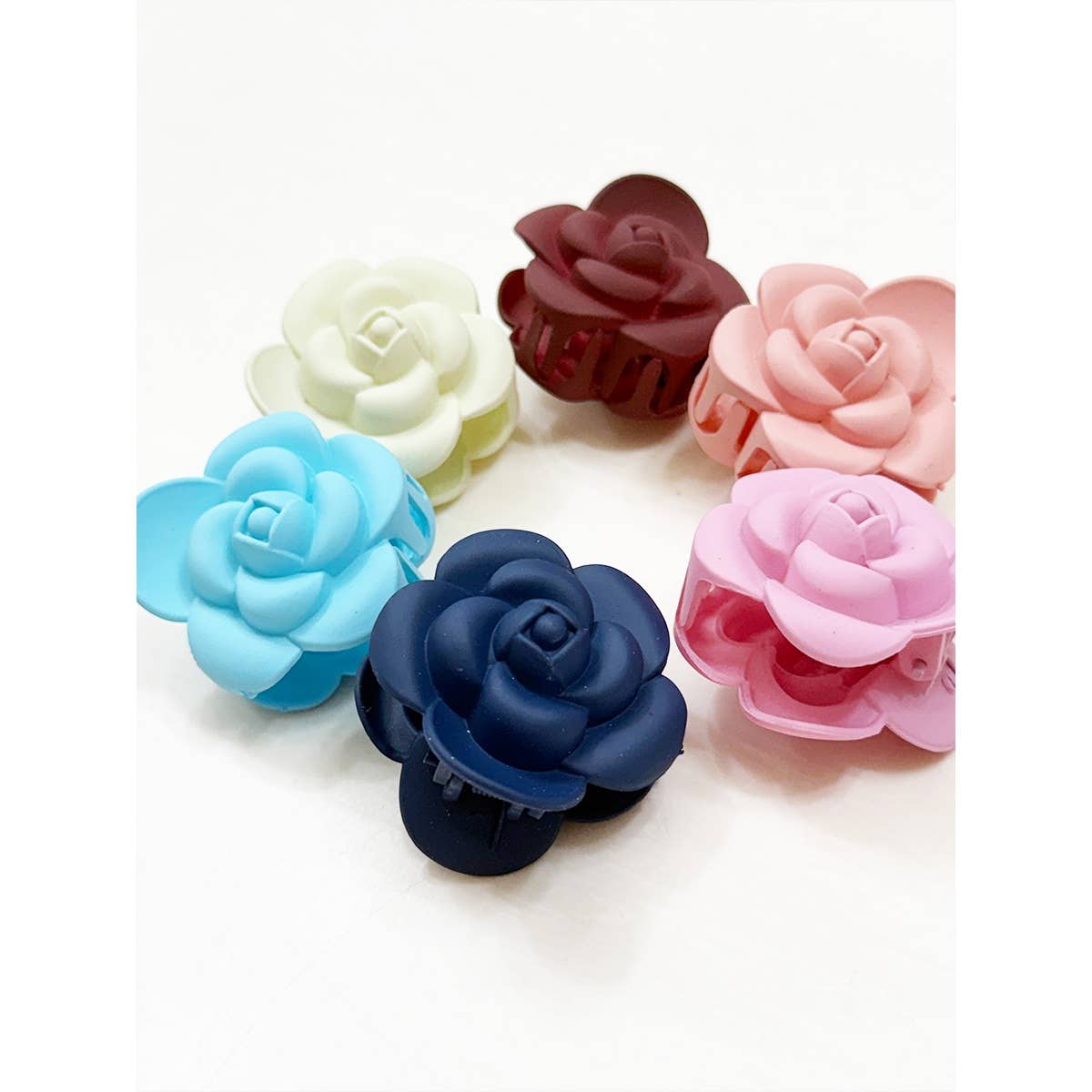 Matte Flower Claws Clips